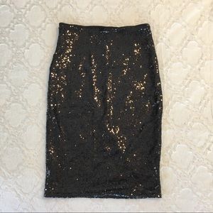 size M black sequin pencil skirt with side zipper